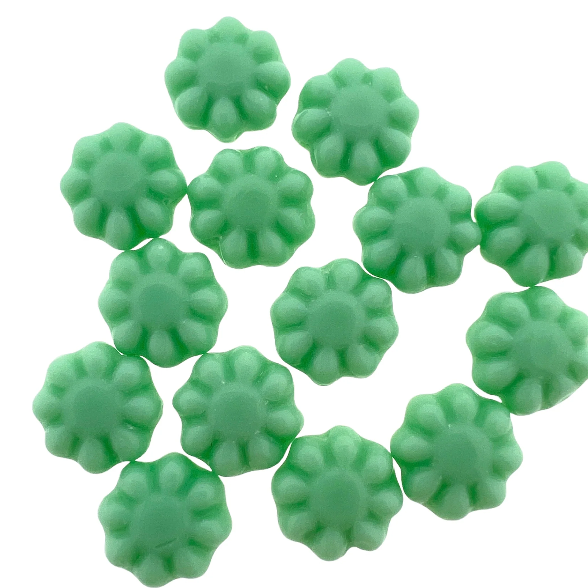 Tsjechisch glas bloemetjes mint 9mm - 5 stuks