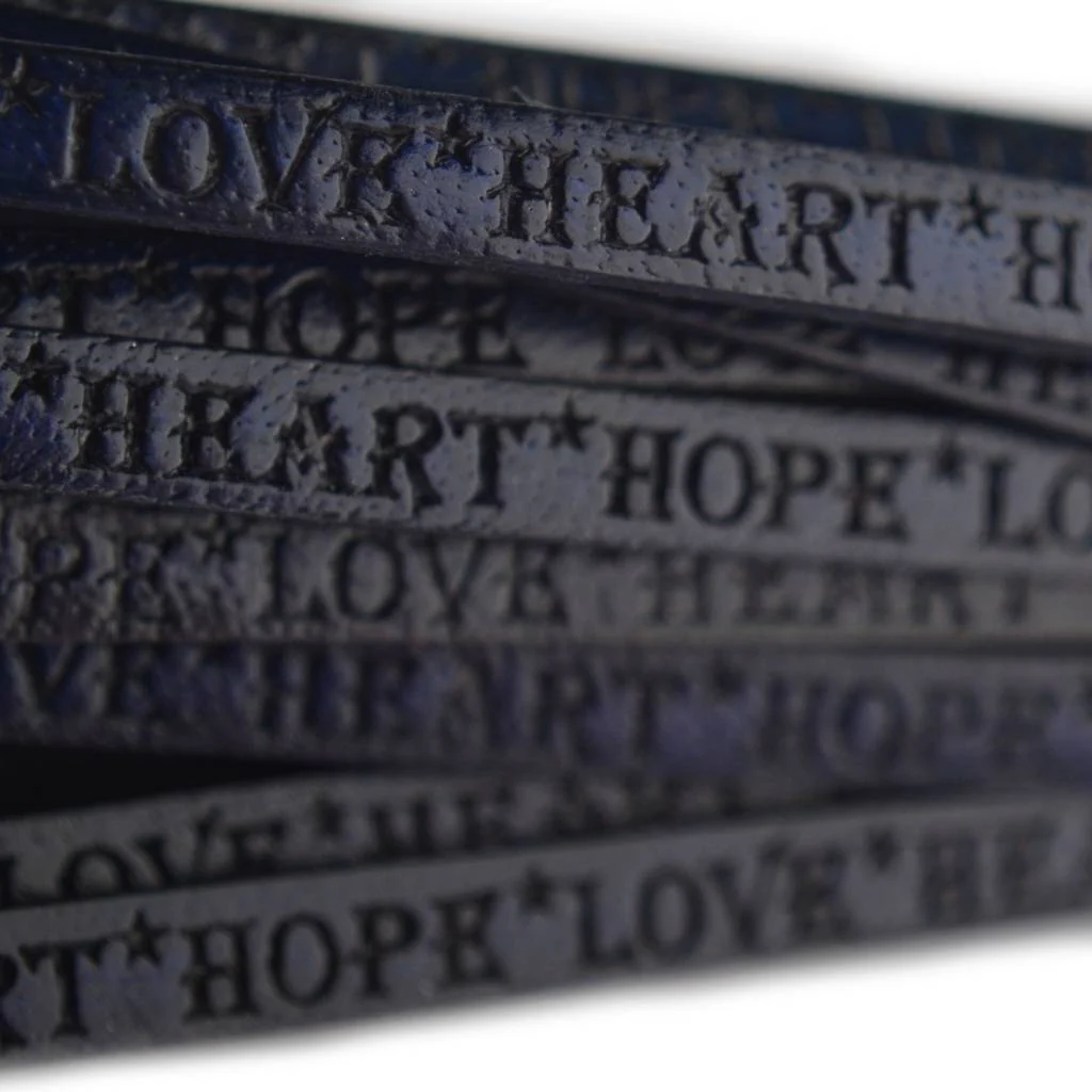 Plat leer Heart Hope Love donker blauw 5mm - prijs per cm