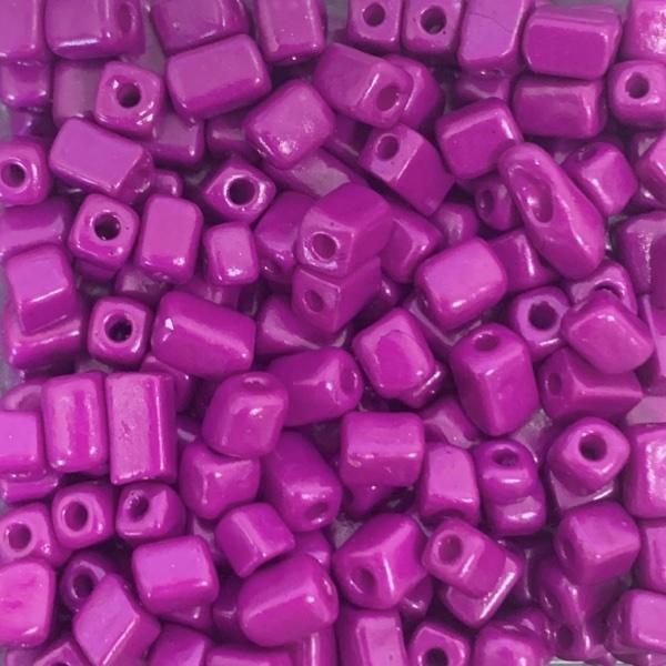 Glaskralen Cube Opaque Hot pink 5x4mm - 20 gram