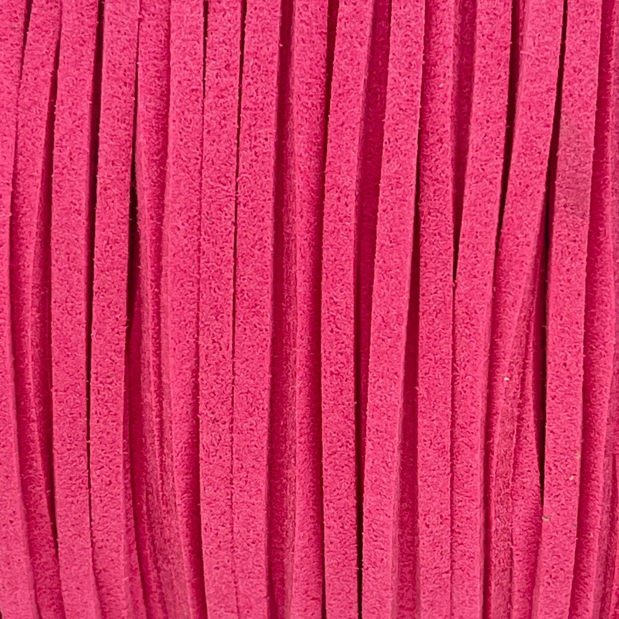 Imitatie suede fuchsia roze 3x1,5mm - 2 meter