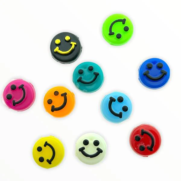 Acryl smiley kralen 10mm - 15 stuks