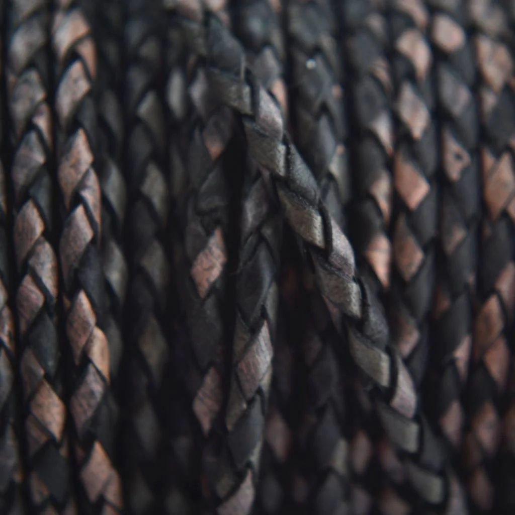 Rondgevlochten leer antiek zwart 3mm - 60cm